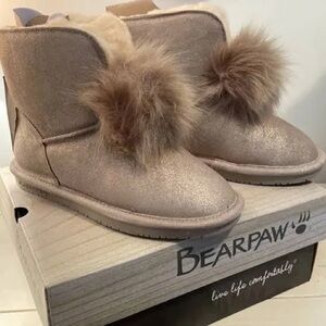 BearPaw “Libby” suede booties 8